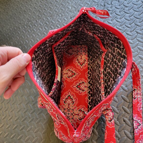 Vera Bradley Frankly Scarlet Red Paisley Tote bag, Shoulder bag, Used, 15"x10" - Picture 5 of 7